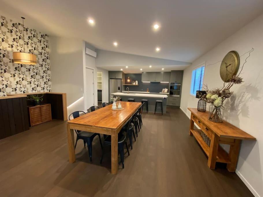Willa Luxury Escape In Cbd - Walking Distance To Town Tauranga Zewnętrze zdjęcie