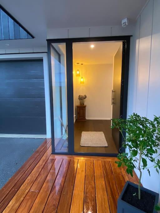 Willa Luxury Escape In Cbd - Walking Distance To Town Tauranga Zewnętrze zdjęcie