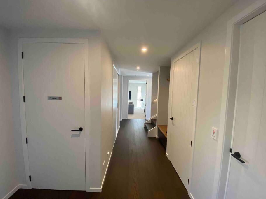 Willa Luxury Escape In Cbd - Walking Distance To Town Tauranga Zewnętrze zdjęcie